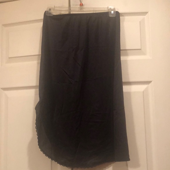 Warners -Perfect Measure-Small -Black -Slip -27” Long - Back or Thigh Slit - Picture 1 of 5